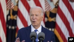 ABD Başkanı Biden, İsrail ve Lübnan’daki Hizbullah arasında varılan ateşkes anlaşmasına ilişkin yaptığı açıklamada, anlaşmanın yerel saatle sabah 4’ten itibaren yürürlükte olacağını söyledi, 26 Kasım 2024.