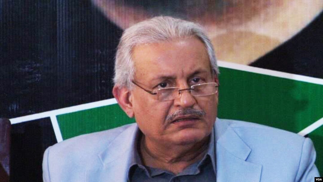 Raza Rabbani, kandidat presiden dari Partai Rakyat Pakistan, mengumumkan rencana pemboikotan pemilihan Presiden, Jumat, 26 Juli 2013 (Foto: dok).