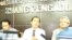 Nur Kholis (tengah), ketua tim investigasi Komnas HAM, saat menunjukkan bukti-bukti keterlibatan militer dalam pembantaian anggota PKI tahun 1960an-1970an. (Foto: Dok)