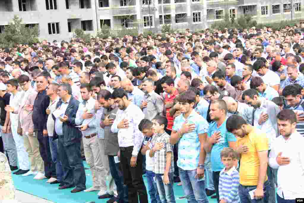 "Xanım Fatimeyi Zəhra" məscidində bayram namazı qılınıb