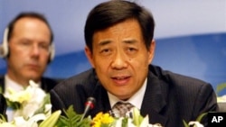 圖為擔任中國商務部長時的薄熙來資料照