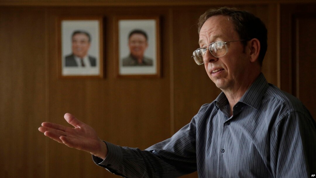 Jeffrey Fowle, salah satu warga AS yang ditahan di Korea Utara, berbicara pada kantor berita Associated Press (1/9). (AP/Wong Maye-E)