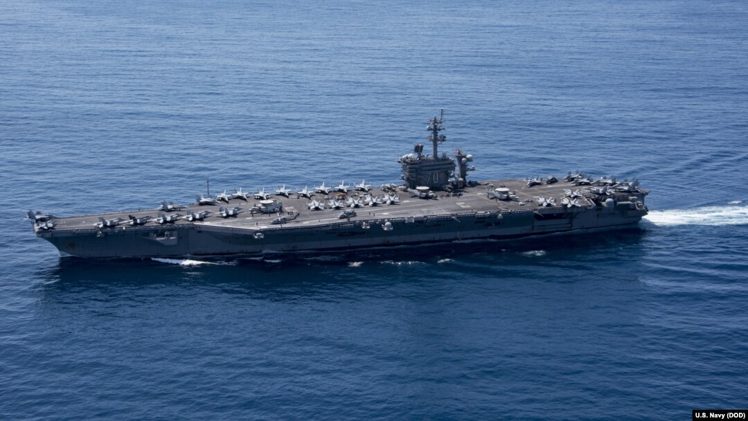 Kapal induk USS Carl Vinson singgah di Samudra Hindia (foto: Spesialis Komunikasi Massa Kelas 3 Matt Brown/Rilis Press)