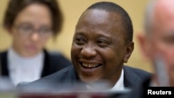 Uhuru Kenyatta devant la Cour pénale internationale de La Haye (Reuters)