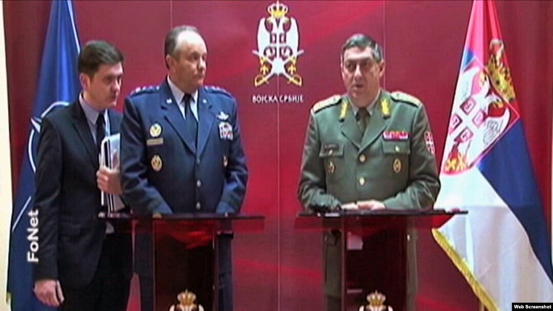 U razgovoru sa načelnikom Generalštaba Vojske Srbije generalom Ljubišom Dikovićem, Bridlav je istakao da NATO u potpunosti poštuje vojnu neutralnost Srbije.