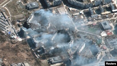 Kresloga osilgan dumba porno video