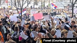 Studenti nose hiljadu pisama tužiteljki Zagorki Dolovac (Foto: FoNet)