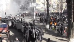 Kiev Protests: Police and Rock-Throwing Protesters Clash