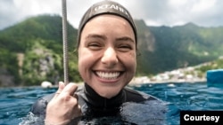 Imagen tomada del Facebook de la deportista colombiana, Sofía Gómez Uribe, ganadora de varias competencias internacionales de Apnea, también conocido como buceo libre.