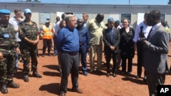 U.N. Secretary-General Antonio Guterres, center, listens to U.N. staff in Bangui, Central African Republic. (File)