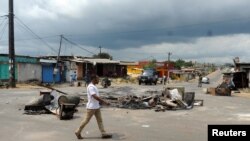 Une rue de Libreville après les manifestations violentes post-électorales, Gabon, 1er septembre 2016.