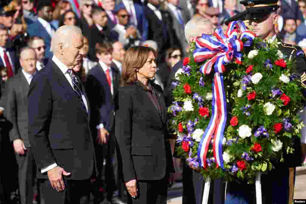 El presidente de EEUU, Joe Biden, y la vicepresidenta, Kamala Harris, llegan al Cementerio Nacional de Arlington, en Virginia, para las conmemoraciones del Día de los Veteranos.