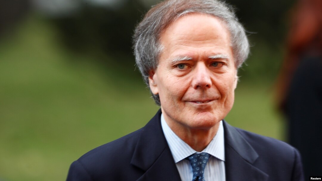  Menteri Luar Negeri Italia Enzo Moavero Milanesi saat mengunjungi Riga, Latvia, 3 Juli 2018.