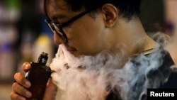 ຜະລິດຕະພັນຢາສູບໄຟຟ້າ ແບບໃຊ້ແລ້ວຖິ້ມສ້າງມົນລະພິດທົ່ວໂລກ