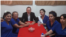 El representante del Papa Francisco en Nicaragua, Waldemar Stanislaw Sommertag,se reunió con los prisioneros políticos, entre ellos, los periodistas de 100% Noticias, Miguel Mora y Lucia Pineda, quienes fueron liberados en junio pasado. Foto Cortesía.