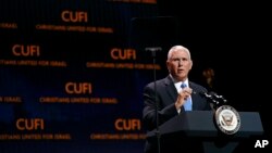 El vicepresidente de EE.UU., Mike Pence, habla a la cumbre anual Cristianos Unidos por Israel el lunes, 8 de julio de 2019, en Washington, D.C.