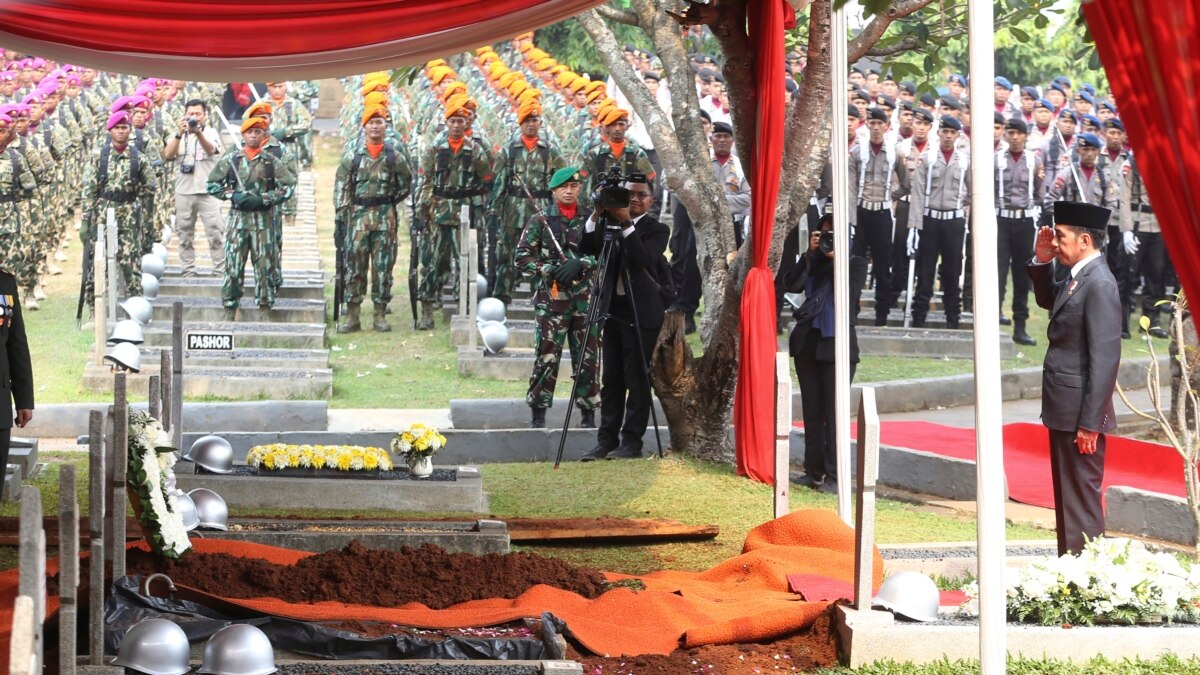 State Funeral Held For Ex-Indonesian President Habibie