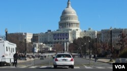 Por seguridad, las principales vías de acceso al Capitolio estarán cerradas desde el sábado hasta el lunes por la noche. [Foto: Iscar Blanco, VOA]