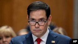 ARCHIVO - El senador Marco Rubio, republicano por Florida, elegido por el presidente electo Donald Trump para ser secretario de Estado, en el Capitolio de Washington, el miércoles 15 de enero de 2025.