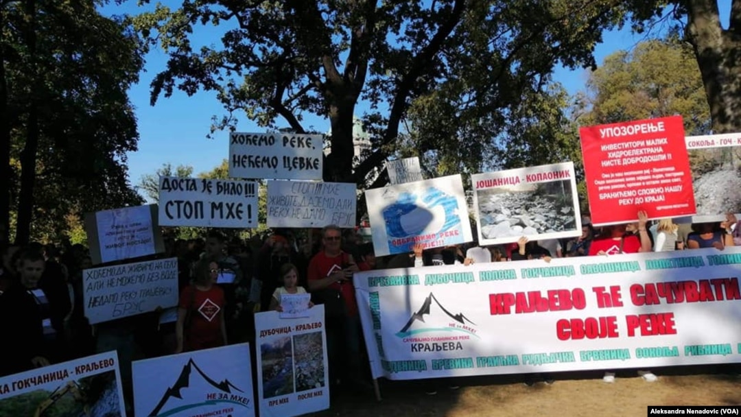 Kraljevčani su bili na protestu u Beogradu koji je održan 21. septembra u organizaciji pokreta Odbranimo reke Stare planine, Foto: VOA