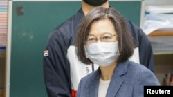 Rais wa Taiwan Tsai Ing-wen katika uchaguzi wa serikali za mitaa. 