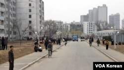 지난 4월 촬영한 평양 외곽의 한 아파트 단지. (자료사진)