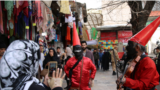 <div>حال و روز بازار در شب عید- تهران، در حوالی میدان تجریش<br />
عکس: کیمیا نیک</div>

