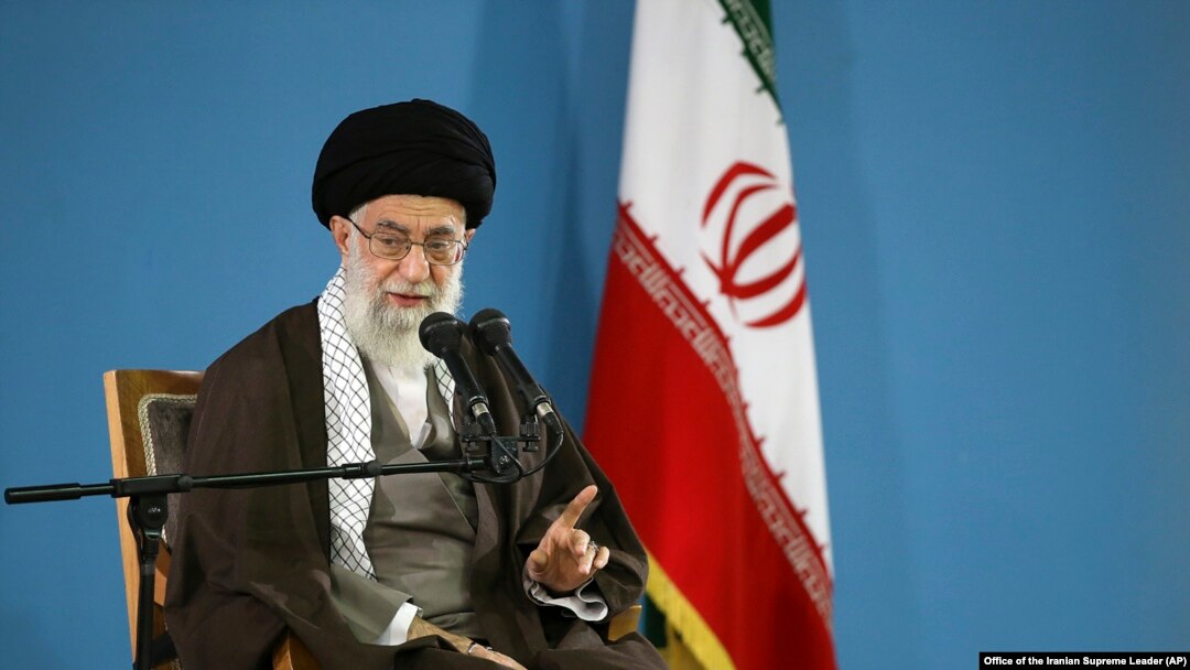 El líder supremo iraní, aytaolá Ali Khamenei, advirtió que su país tiene que permanecer cauteloso sobre EE.UU.
