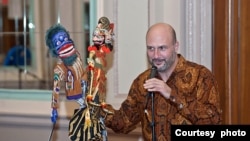 Duta Budaya Pasundan di Amerika Serikat, Andrew Weintraub. (Courtesy: andrewweintraub)