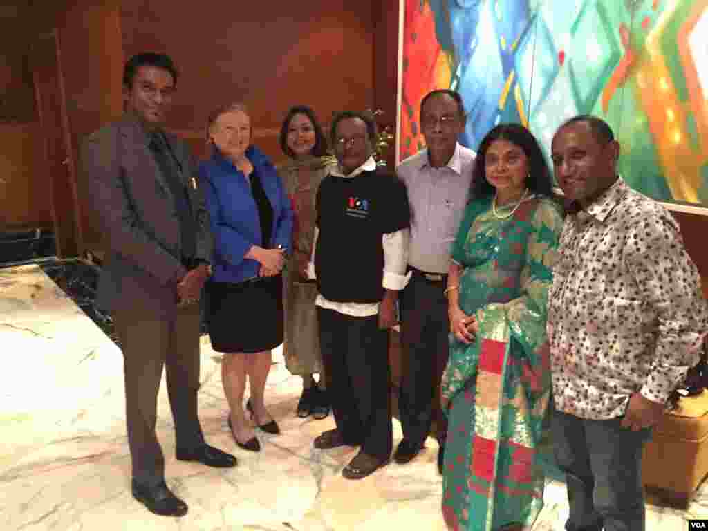 VOA Bangla Service Chief Roquia Haider and Director Amanda Bennett meet with VOA’s Dhaka-based stringer team.