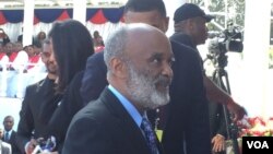 Ansyen Prezidan Ayiti a, René Préval,nan okasyon prestasyon sèman Prezidan Jovenel Moise nan dat 7 fevriye 2017, Pòtoprens, Ayiti. Foto: Jacquelin Belizaire.