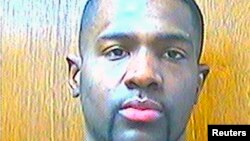 Alton Alexander Nolen, en la imagen, es el sospechoso de haber decapitado a la mujer en Oklahoma.