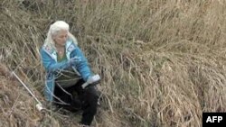 亨宁检查饲养场的水污染