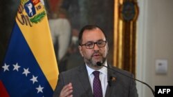 El canciller de Venezuela, Yvan Gil, durante una conferencia de prensa en Caracas el 15 de febrero de 2024.