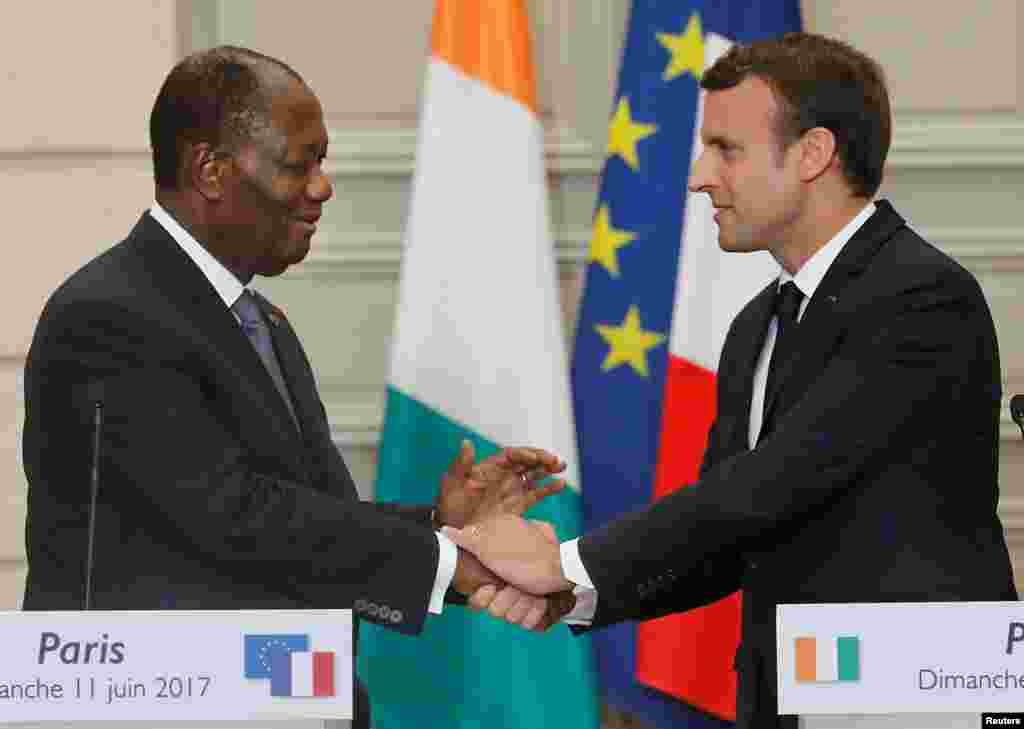 LUNDI. Le président Emmanuel Macron et son homologue ivoirien Alassane Ouattara se sont rencontrés au Palais de l'Élysée.&nbsp;La France et la Côte d'Ivoire ont décidé de "renforcer dans les prochaines semaines, de manière concrète, leur partenariats militaire et dans le renseignement" pour "gagner la bataille contre le terrorisme". Lire la suite ici :&nbsp;La France et la Côte d'Ivoire renforcent leur coopération militaire &nbsp;