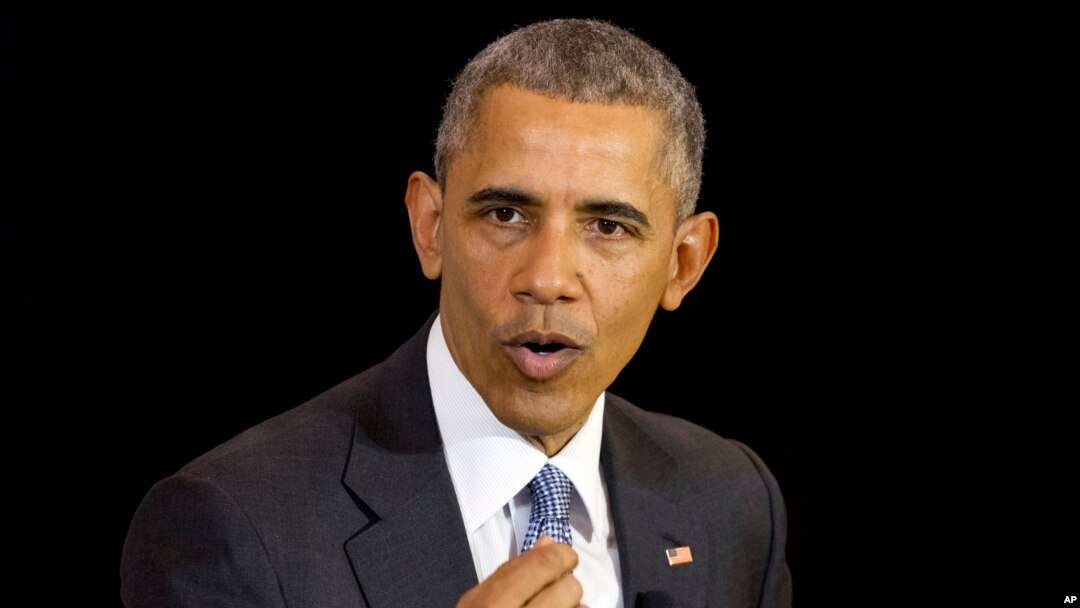 El presidente Barack Obama defendió la independencia del Departamento de Justicia y el FBI en la investigación sobre los emails de Hillary Clinton.