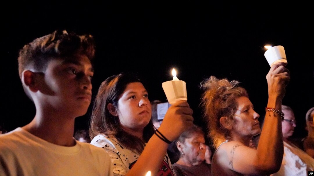 Cầu nguyện cho các nạn nhân vụ xả súng ở nhà thờ First Baptist ở Sutherland Springs, ngày 5/11/2017.