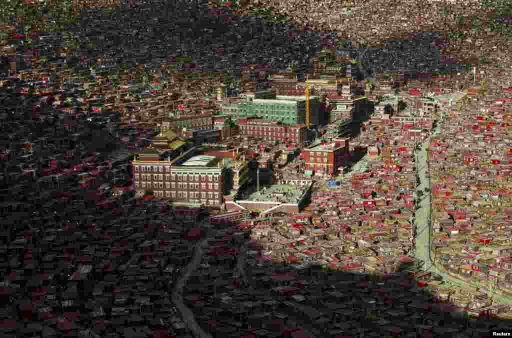 A view shows the settlements of Larung Gar Buddhist Academy in Sertar County of Garze Tibetan Autonomous Prefecture, Sichuan province, China.