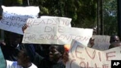 Teachers in Zimbabwe strike for more pay