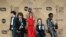 De izquierda a derecha, Finn Wolfhard, Gaten Matarazzo, Millie Bobby Brown (de rojo), Noah Schnapp, y Caleb McLaughlin posan con el premio Screen Actors Guild a la excelencia en la actuación por "Stranger Things". Shrine Auditorium, Los Angeles, 29/1/17.