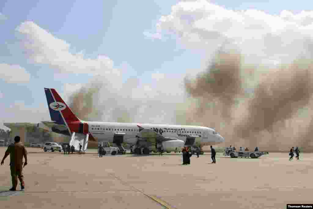 예멘의 아덴 국제공항에서 예멘 정부 각료들을 태운 비행기가 공항에 도착한 직후 폭발과 총격 사태가 벌어져 최소 10명이 숨지고 수십명이 부상을 입었다. 