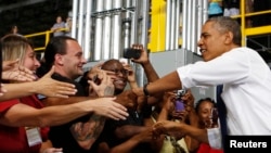 El presidente Obama viajó a Chattanooga, Tennessee, donde propuso un gran pacto por el empleo para la clase media en un centro de distribución de Amazon.