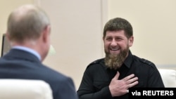 Thủ lĩnh Chechnya Ramzan Kadyrov trong một lần gặp Tổng thống Nga Vladimir Putin, 31/8/2019. 