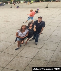 selfie at the giant bean in Chicago