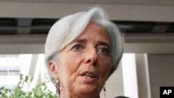 Ministra francesa das finanças, Christine Lagarde, eleita directora-geral do FMI