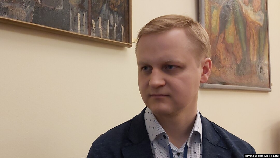 "Rusija ima svoj interes da se pitanje Kosova ne reši", kaže u intervjuu za RSE zamenik glavnog urednika moskovskog Karnegi centra Maksim Samorukov