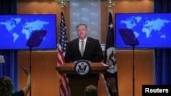 El secretario de Estado de EE.UU., Mike Pompeo, dice que la presión internacional sobre Venezuela debe continuar.