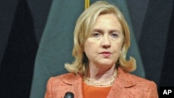 US Secretary of State Hillary Clinton speaks during a news conference at the US embassy in Islamabad, May 27, 2011 (file photo)