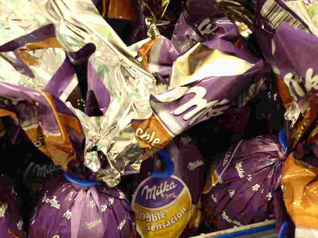 No hay nada más dulce que un canasto lleno de huevos de chocolate.