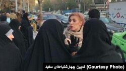 هرگونه اعتراض به حجاب اجباری در ایران با برخورد پلیسی و قضایی و احکام سنگین روبرو می شود. 